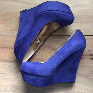 💙💙Blue wedge heels!💙💙
